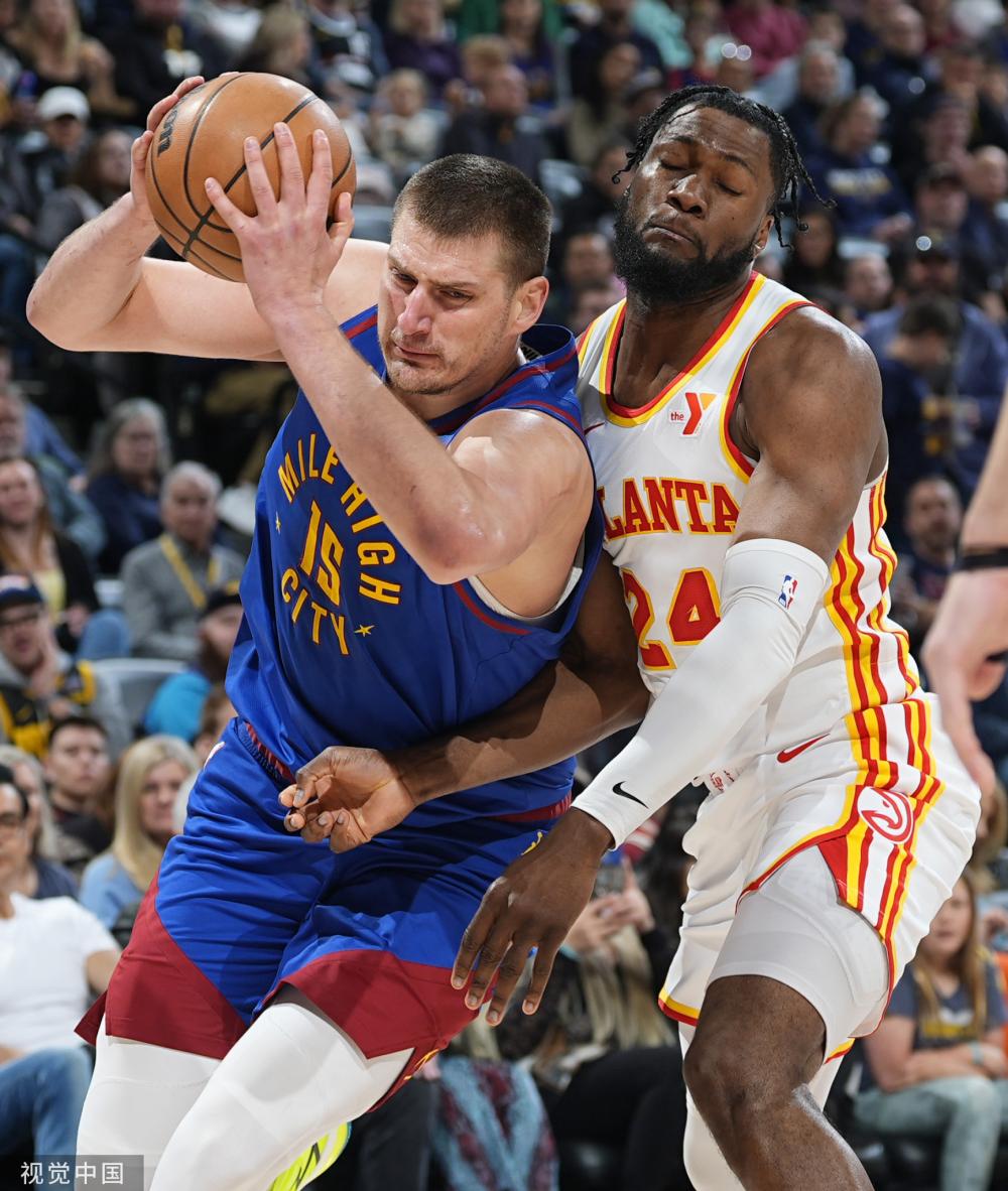 足球比赛的 足球比赛的